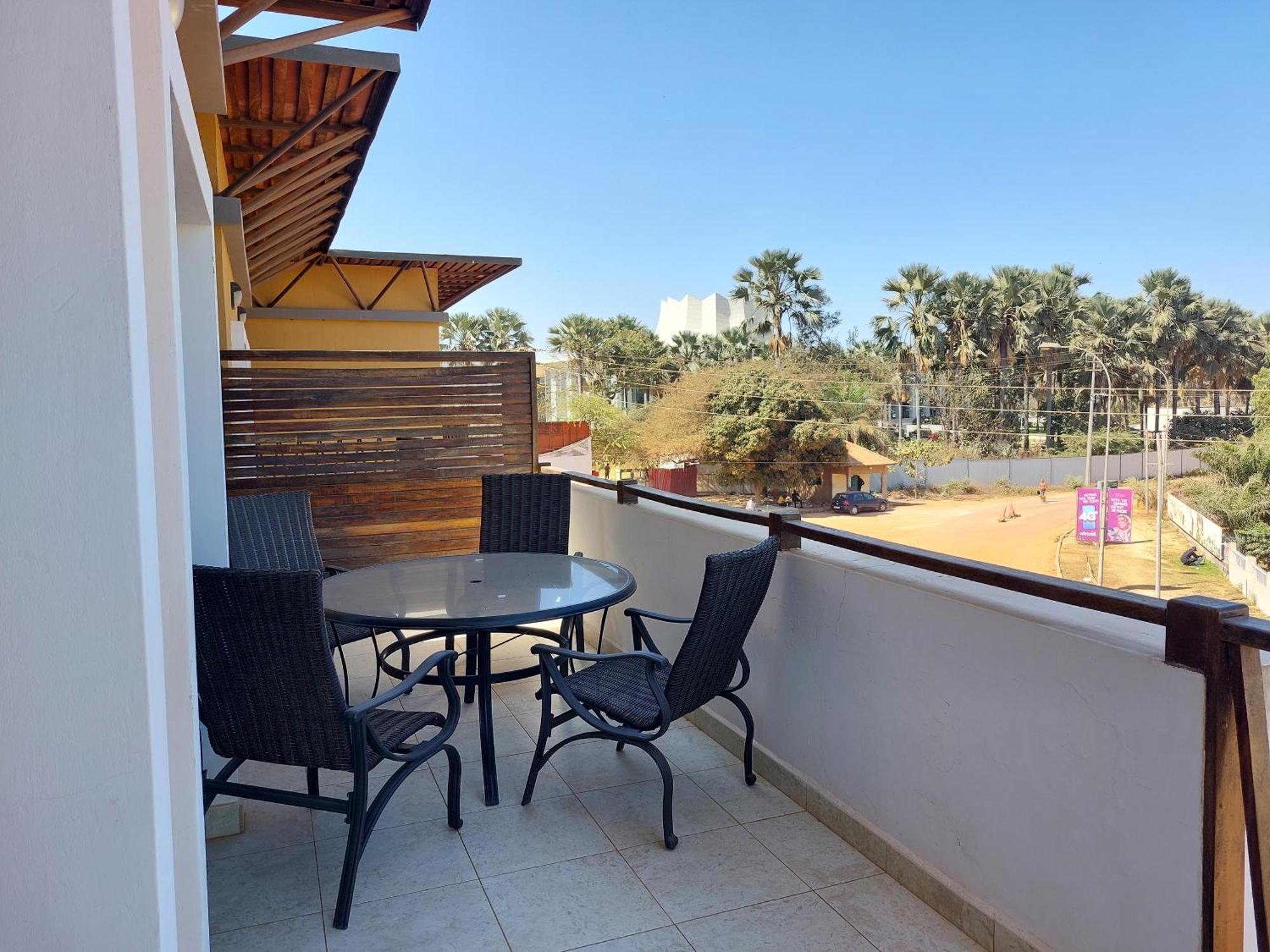Forest View Apartments Кололи Екстериор снимка