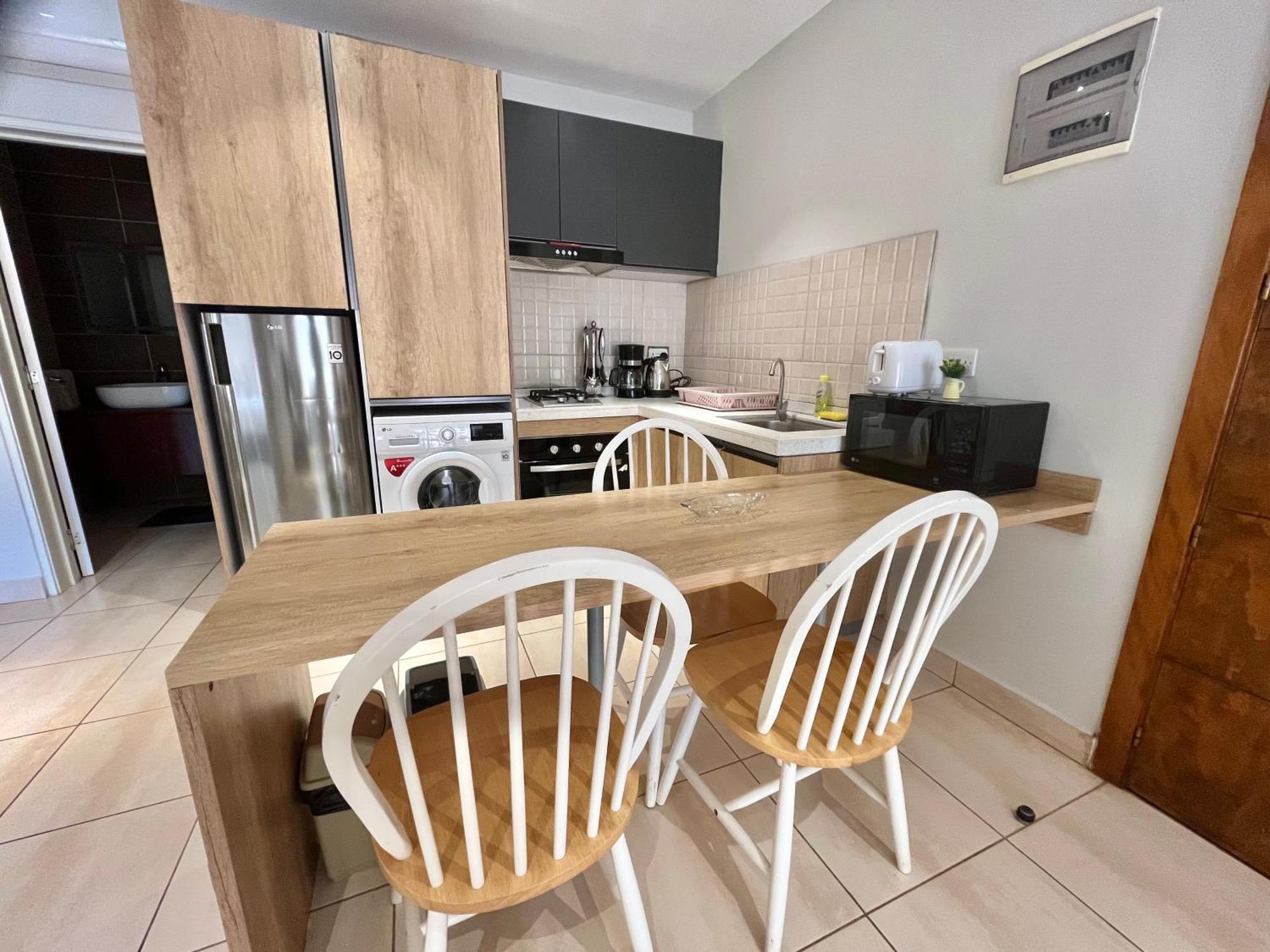 Forest View Apartments Кололи Екстериор снимка